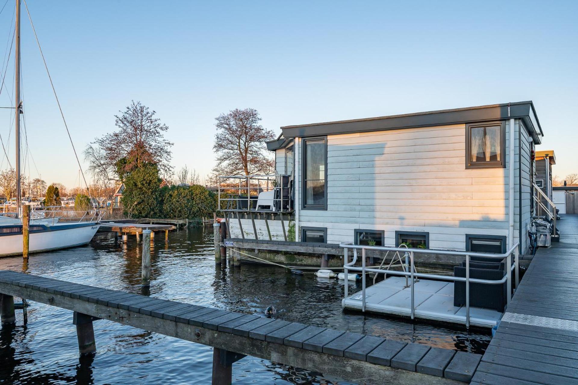 Watervillashiraz Aalsmeer Buitenkant foto