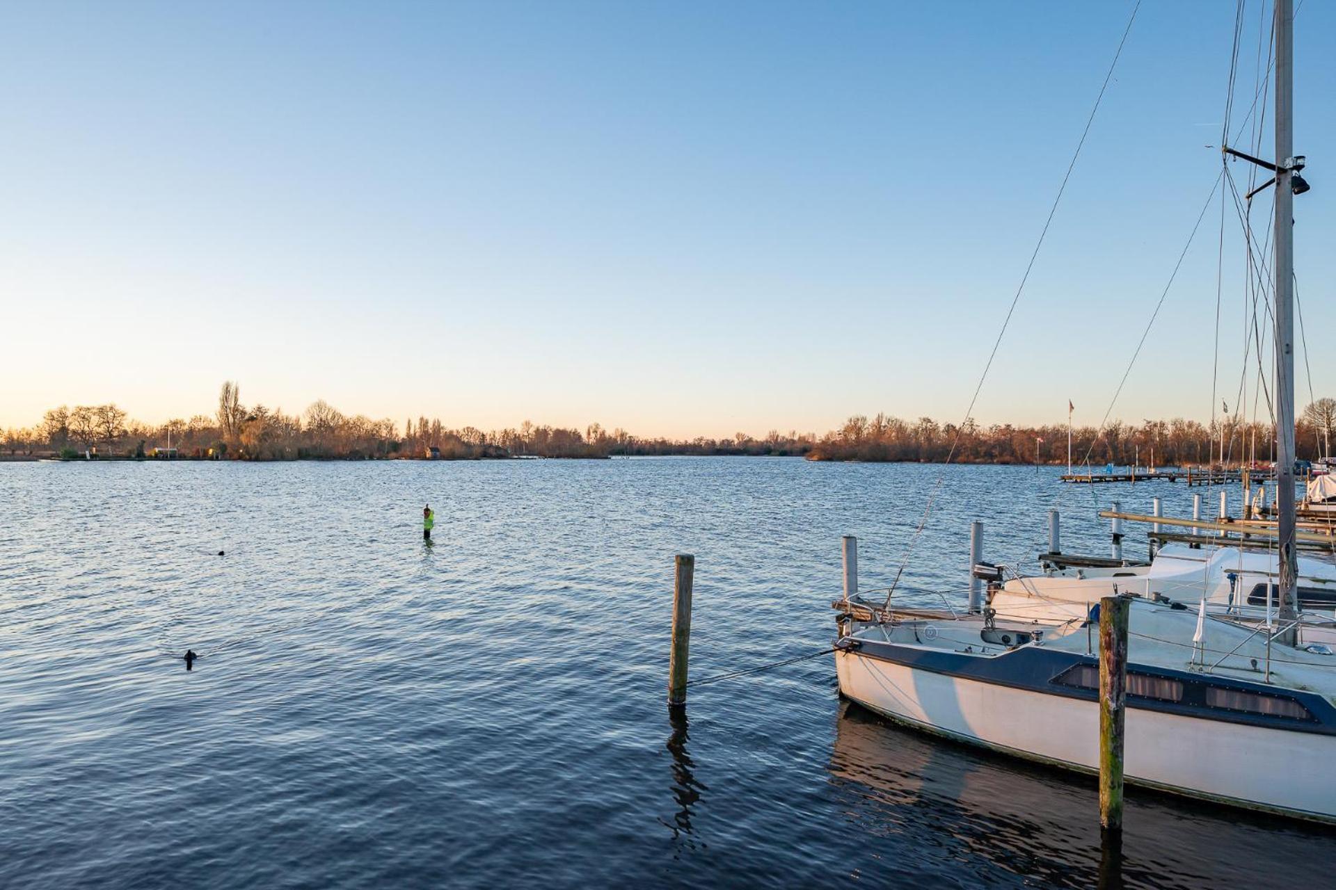 Watervillashiraz Aalsmeer Buitenkant foto